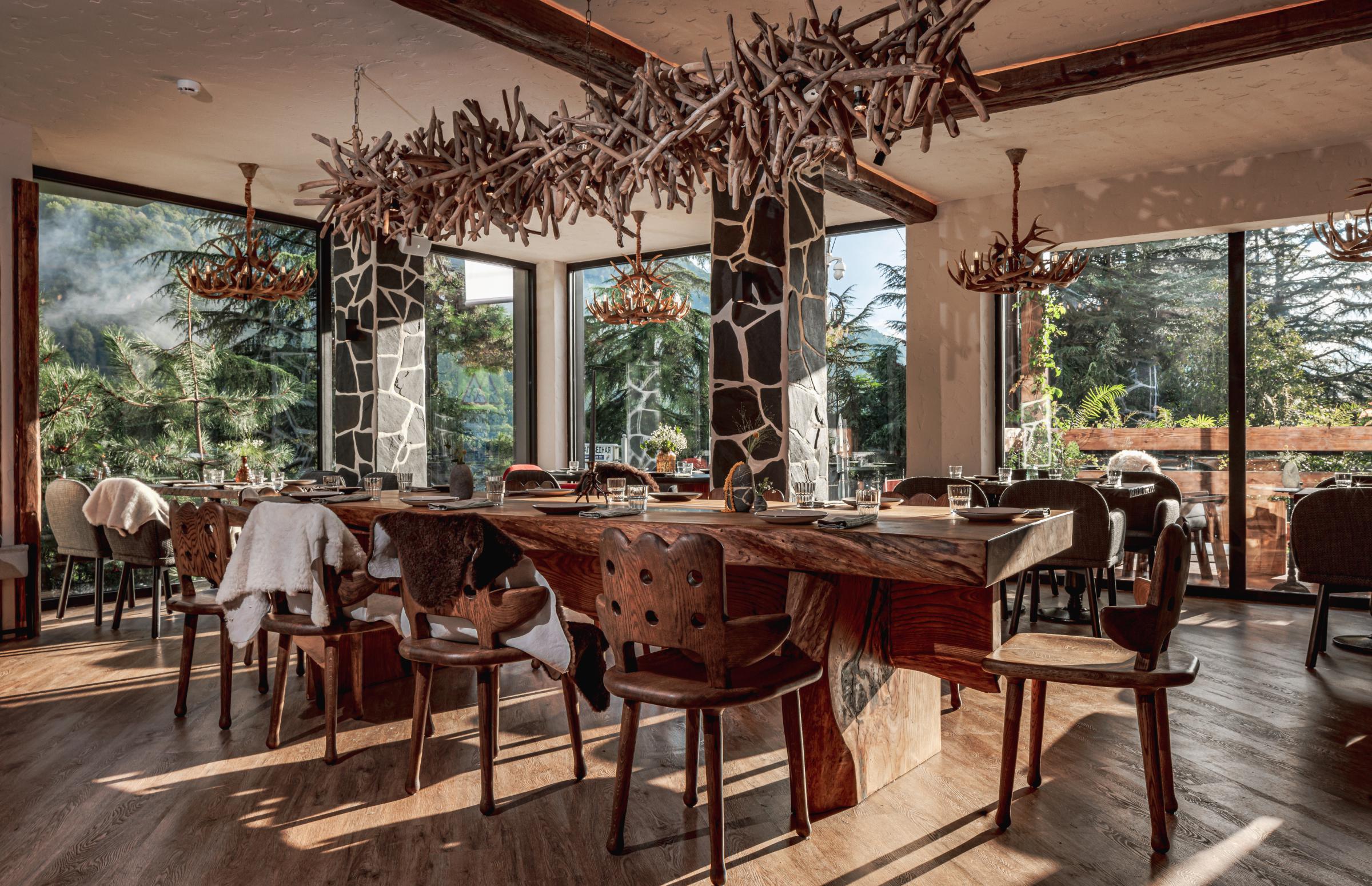 Co–Co Chalet