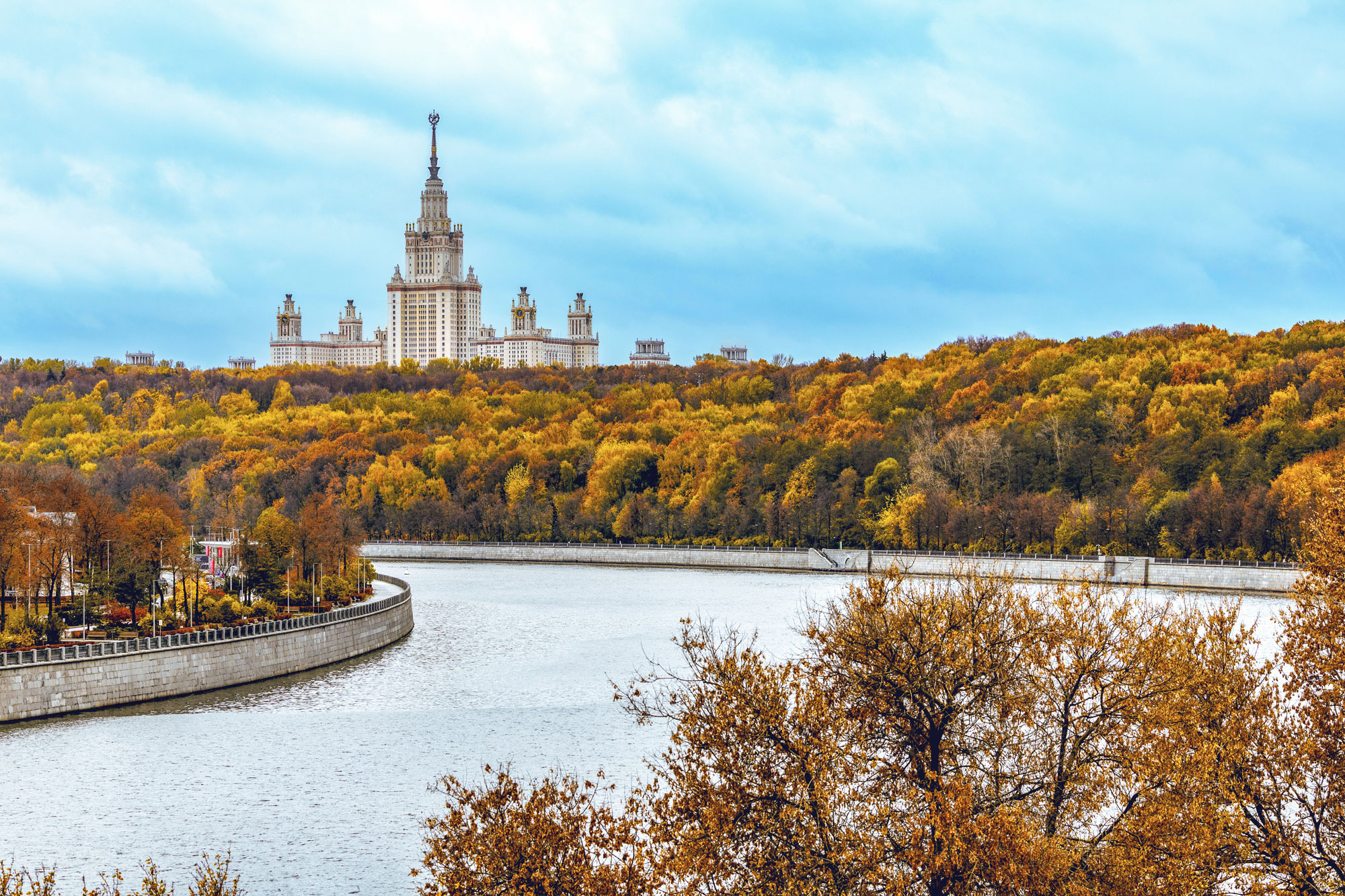 Vorobyovy  Gory — Luzhniki